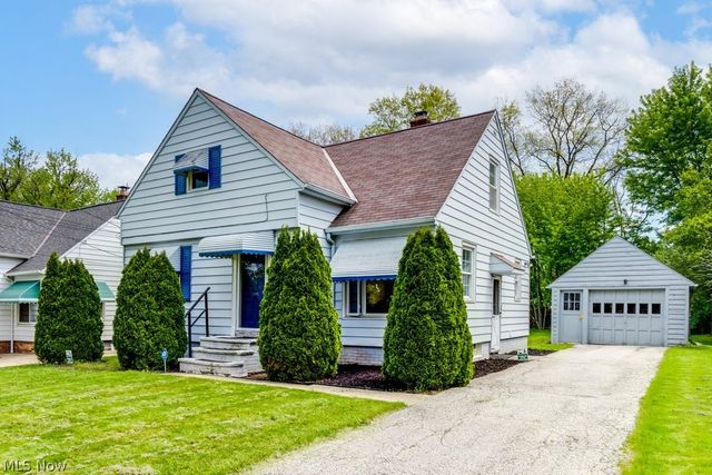 1367 Churchill Road, Lyndhurst, OH 44124