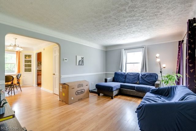 1367 Churchill Road, Lyndhurst, OH 44124