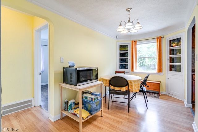 1367 Churchill Road, Lyndhurst, OH 44124