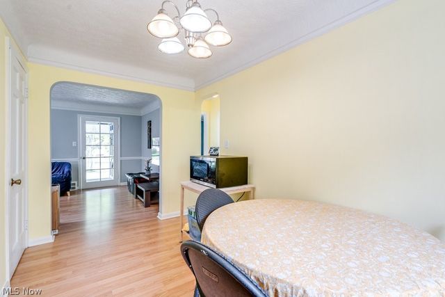 1367 Churchill Road, Lyndhurst, OH 44124