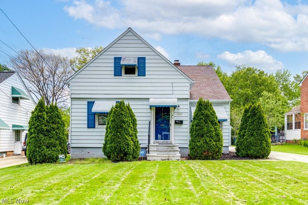 1367 Churchill Road, Lyndhurst, OH 44124