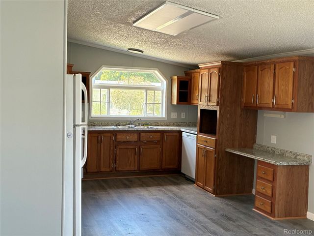 420 Hidden Ridge, Morrice Village, MI 48857