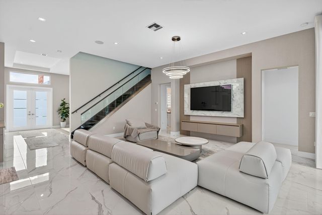 13480 Machiavelli Way, Palm Beach Gardens, FL 33418