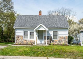 101 Tebeau Court, Auburn Hills, MI 48326