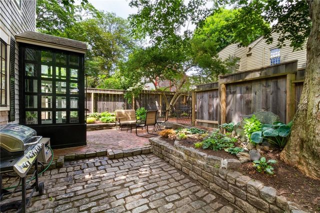 26 Thames Street, Newport, RI 02840