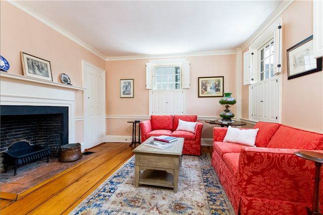 26 Thames Street, Newport, RI 02840