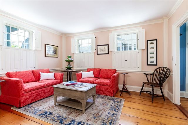 26 Thames Street, Newport, RI 02840