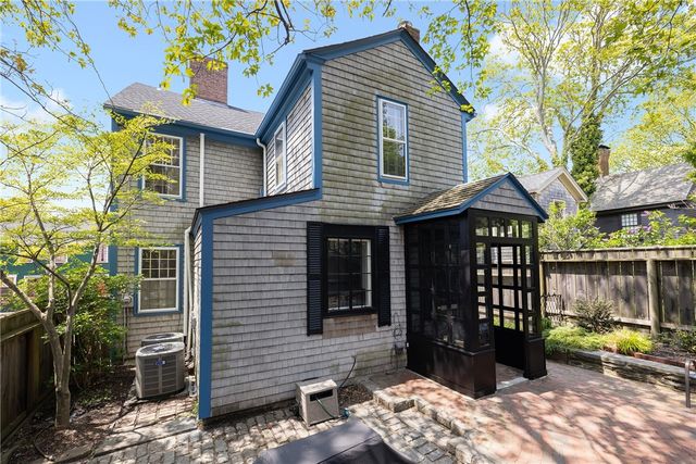 26 Thames Street, Newport, RI 02840