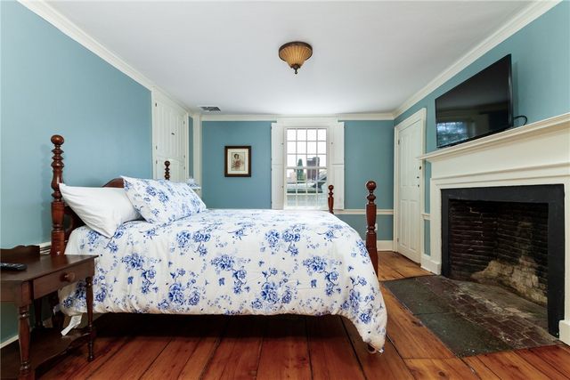 26 Thames Street, Newport, RI 02840