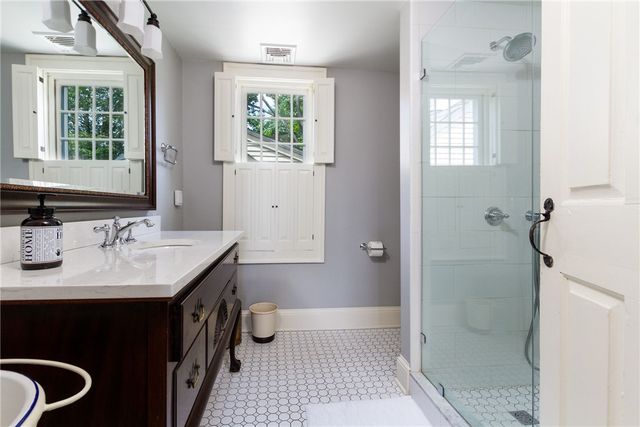 26 Thames Street, Newport, RI 02840