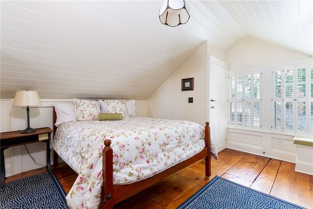 26 Thames Street, Newport, RI 02840