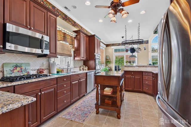 57 Mandrake Road, Monroe, NJ 08831