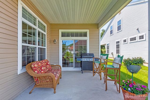 57 Mandrake Road, Monroe, NJ 08831