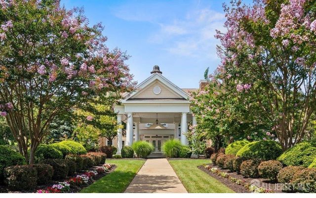 57 Mandrake Road, Monroe, NJ 08831