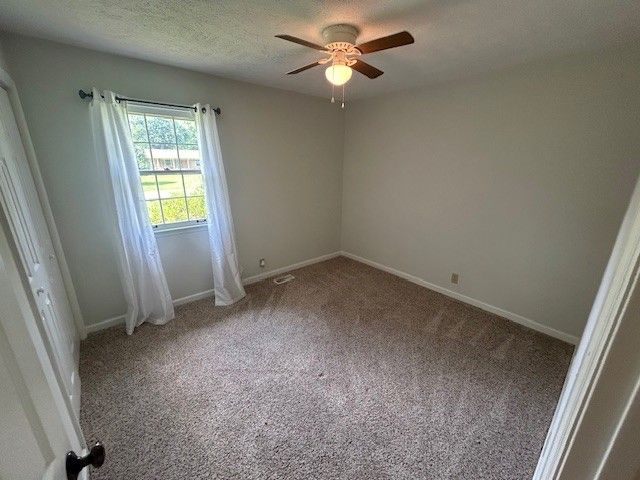 203 Arnold Ave, Tullahoma, TN 37388