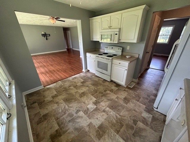 203 Arnold Ave, Tullahoma, TN 37388
