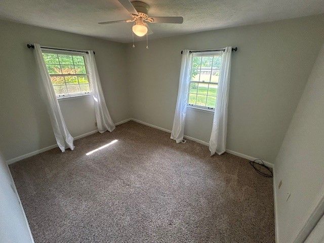 203 Arnold Ave, Tullahoma, TN 37388
