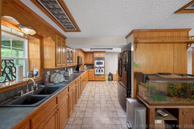 9596 N 447 Road, Spavinaw, OK 74366