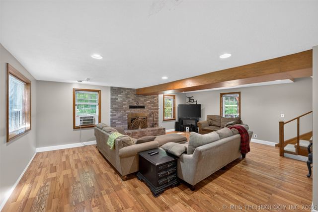 9596 N 447 Road, Spavinaw, OK 74366