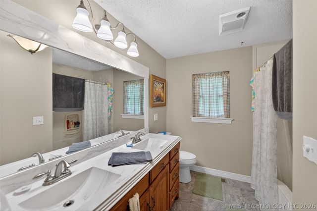 9596 N 447 Road, Spavinaw, OK 74366