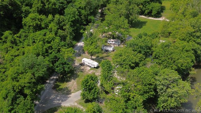 9596 N 447 Road, Spavinaw, OK 74366