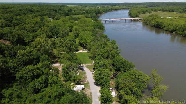 9596 N 447 Road, Spavinaw, OK 74366