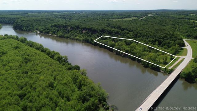 9596 N 447 Road, Spavinaw, OK 74366