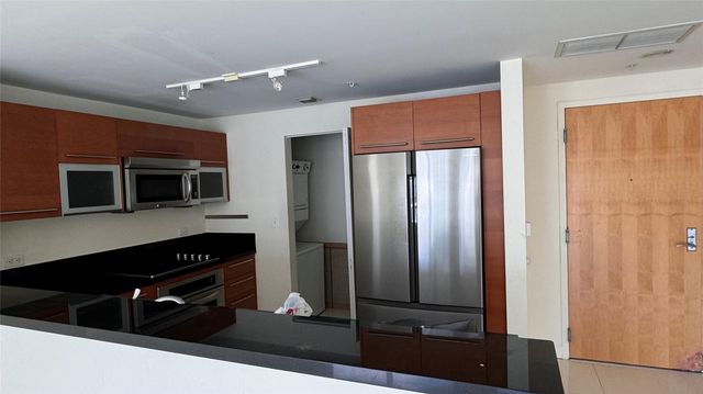 253 NE 2nd Street 3208, Miami, FL 33132