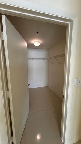 253 NE 2nd Street 3208, Miami, FL 33132