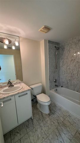 253 NE 2nd Street 3208, Miami, FL 33132