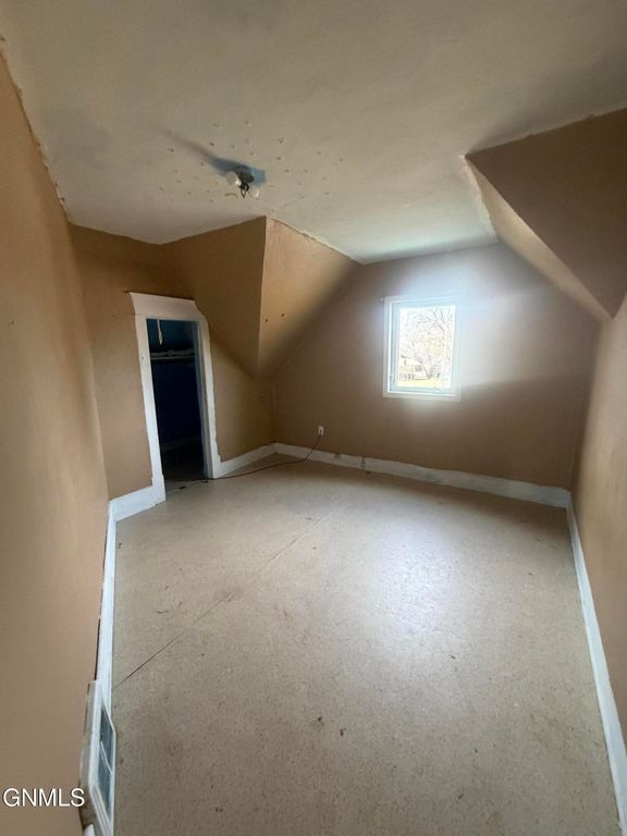 402 1st Street NW, Crosby, ND 58730 photo 8