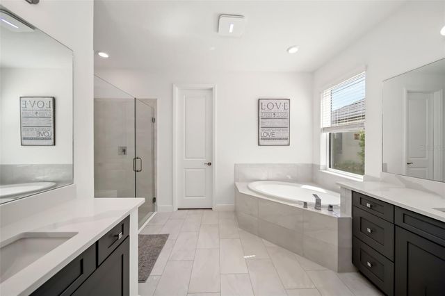 4520 POND BROOK COURT, Lakewood Ranch, FL 34211