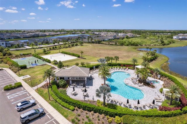 4520 POND BROOK COURT, Lakewood Ranch, FL 34211