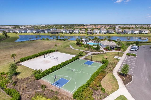 4520 POND BROOK COURT, Lakewood Ranch, FL 34211
