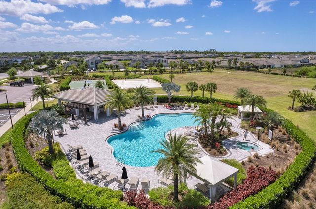 4520 POND BROOK COURT, Lakewood Ranch, FL 34211