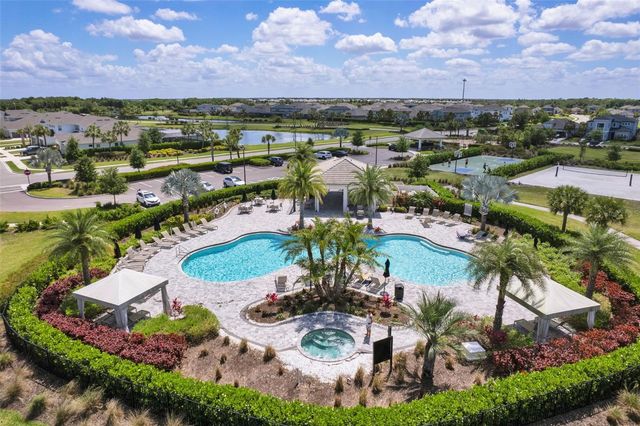 4520 POND BROOK COURT, Lakewood Ranch, FL 34211