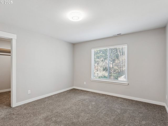 2421 Ne 54TH St, Vancouver, WA 98663