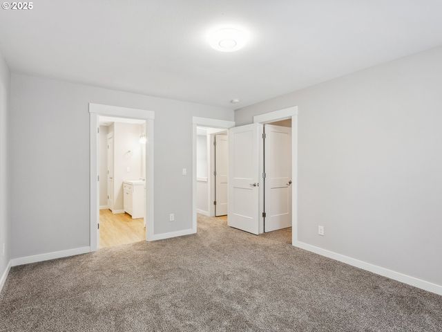 2421 Ne 54TH St, Vancouver, WA 98663