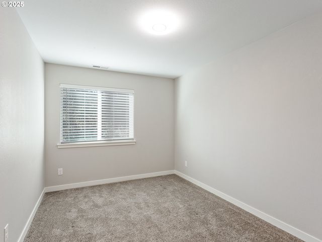 2421 Ne 54TH St, Vancouver, WA 98663