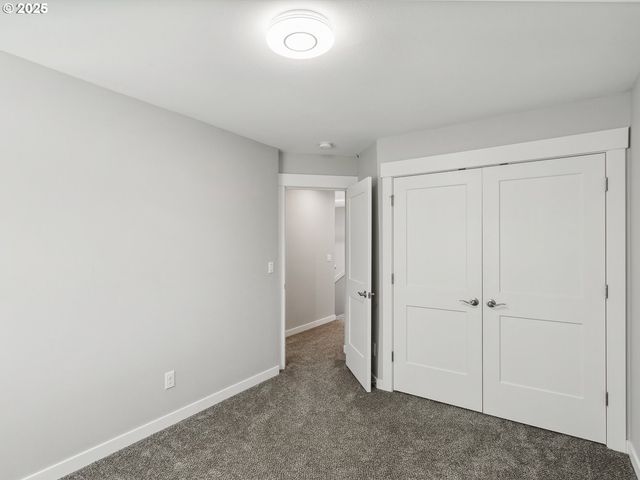 2421 Ne 54TH St, Vancouver, WA 98663