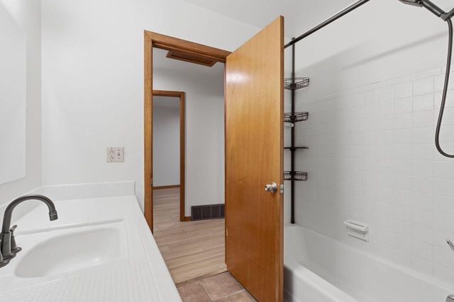 1521 Illinois STREET, Racine, WI 53405