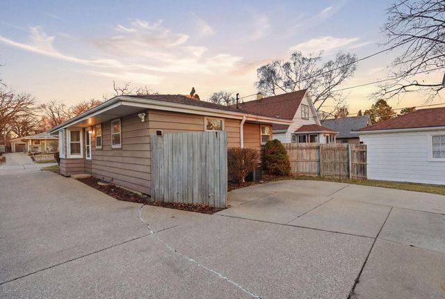 1521 Illinois STREET, Racine, WI 53405