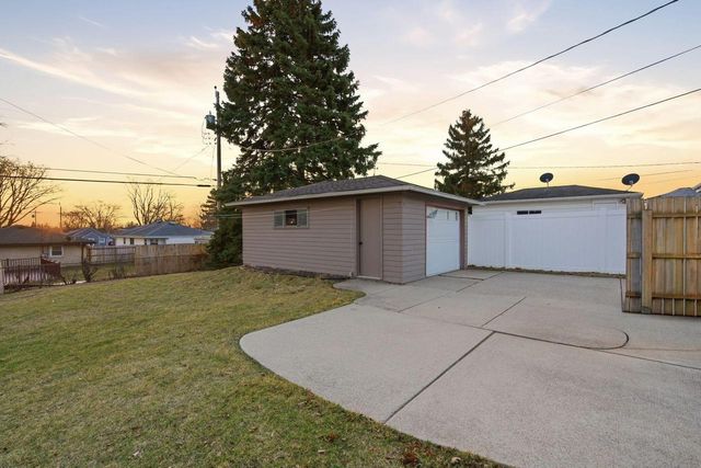 1521 Illinois STREET, Racine, WI 53405