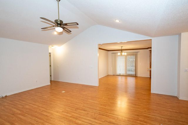 1216 Verna Lane, Nixa, MO 65714