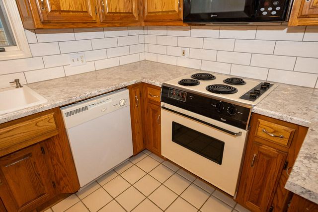 1216 Verna Lane, Nixa, MO 65714