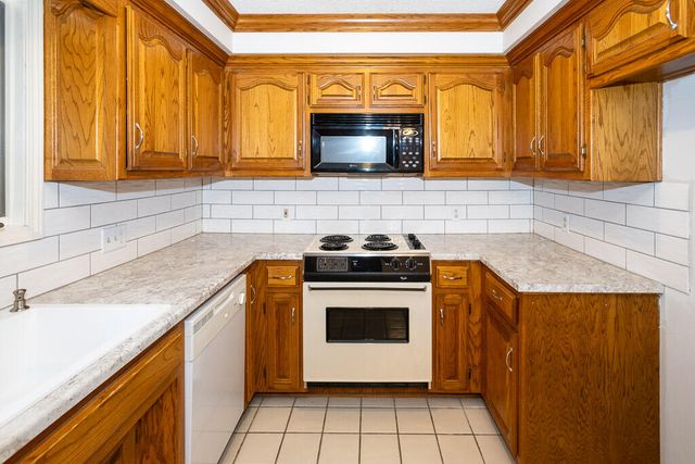 1216 Verna Lane, Nixa, MO 65714