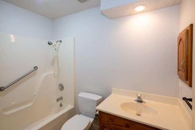 1216 Verna Lane, Nixa, MO 65714