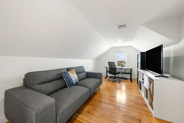 25 Fenwick St 2, Somerville, MA 02145
