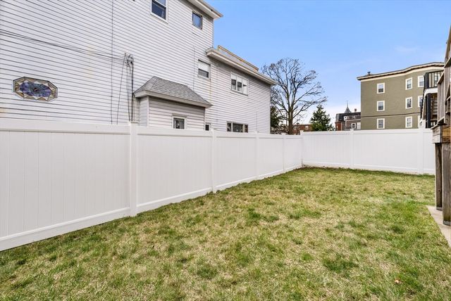 25 Fenwick St 2, Somerville, MA 02145