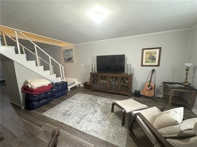 23 E Mountain Drive, Eureka Springs, AR 72632